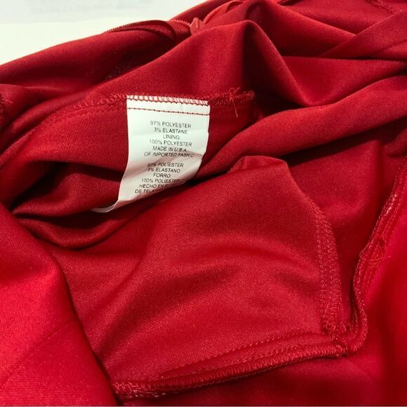 Marina Ruffled Sleeveless Jumpsuit in Red size 6 - Picture 8 of 8